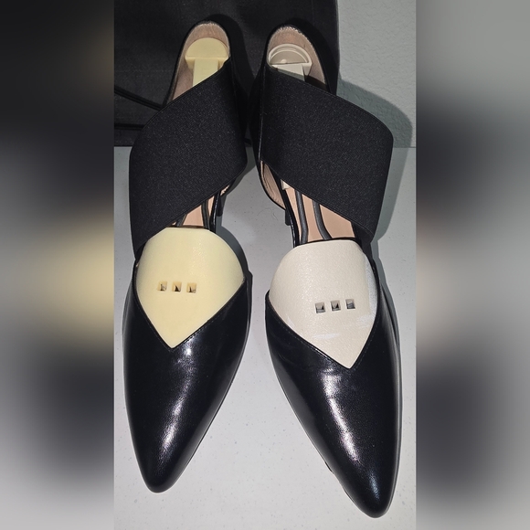 Stuart Weitzman heels size 5.5 black - Picture 1 of 4